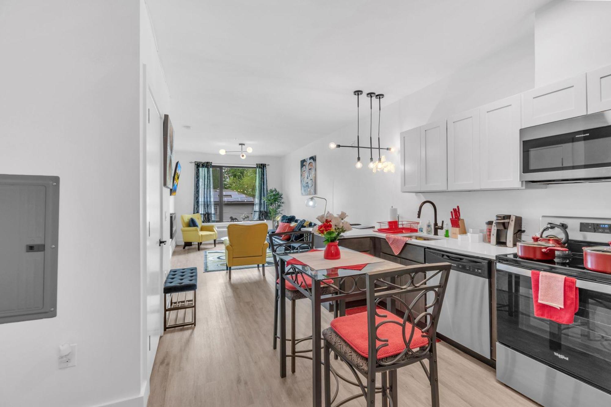 Royal Oasis Indoor Pool, Free Parking, Near Nyc Apartment Elizabeth Exterior foto