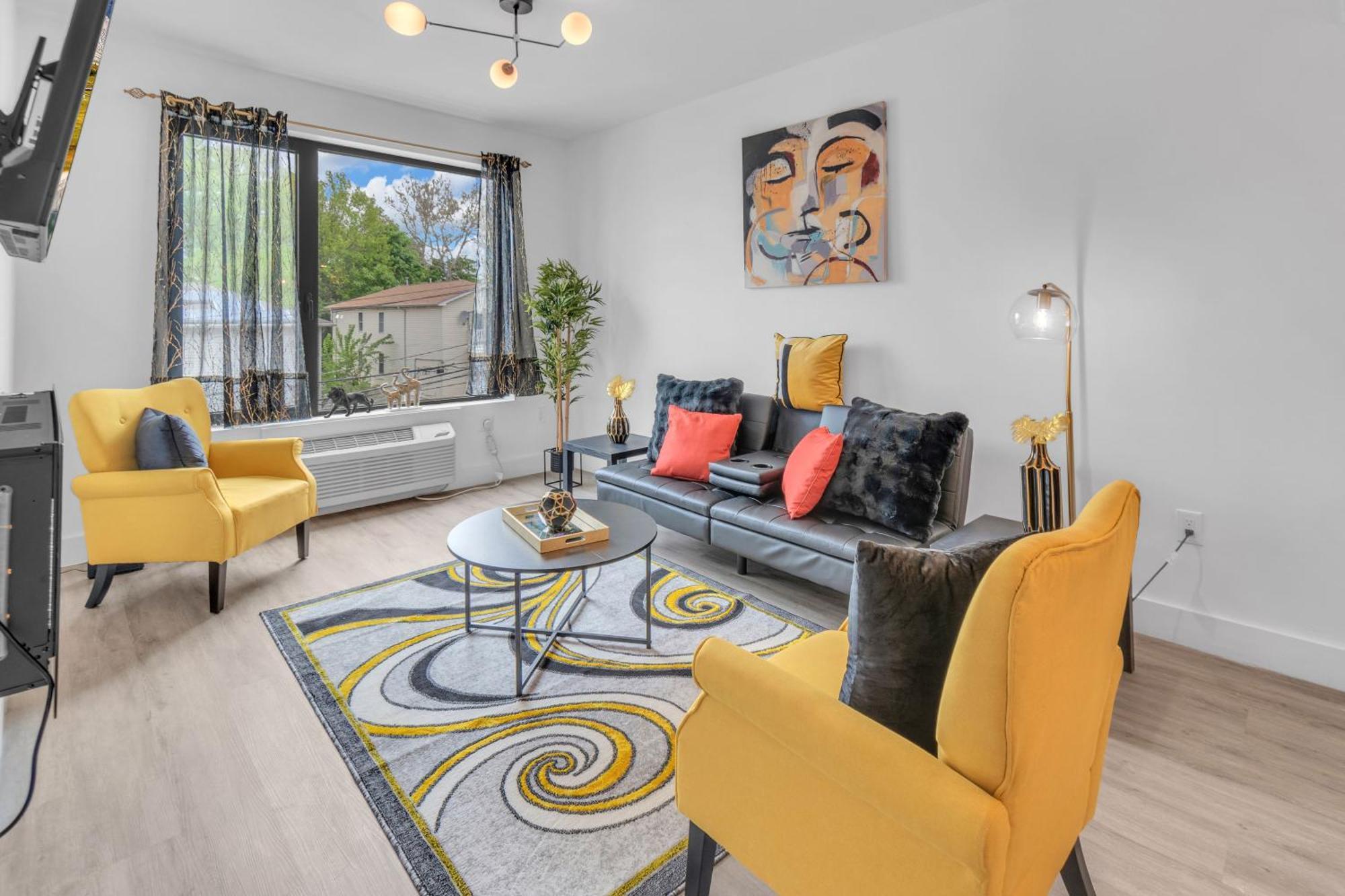 Royal Oasis Indoor Pool, Free Parking, Near Nyc Apartment Elizabeth Exterior foto